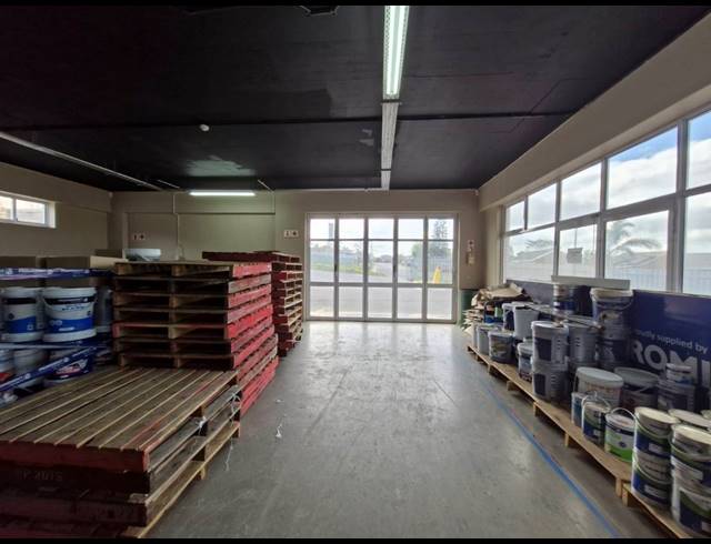 660M² RETAIL TO LET IN CAPE GATE
